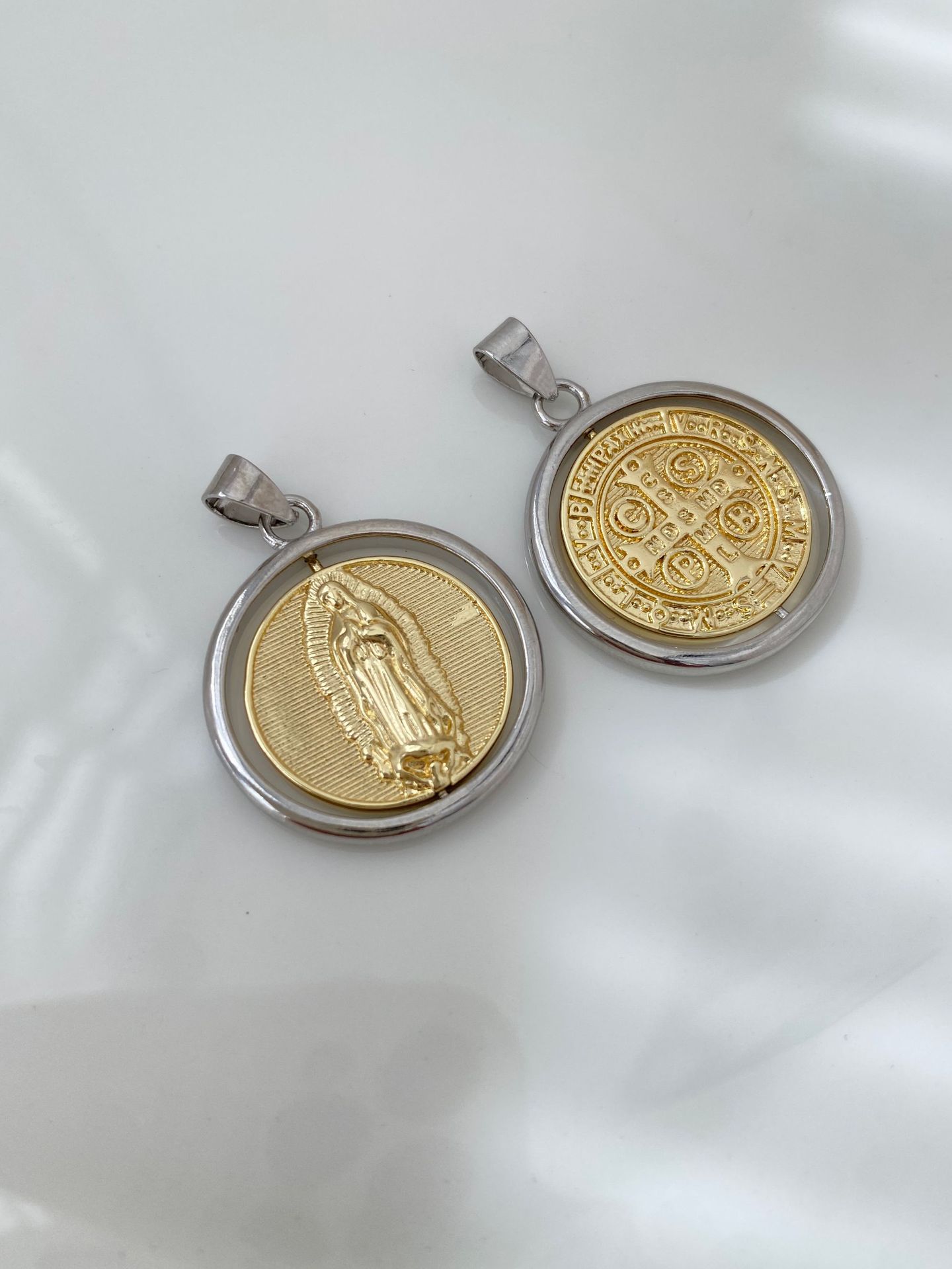 新品欧美时尚复古圆形耶稣O字链项链创意金银色圣母项链饰品详情5