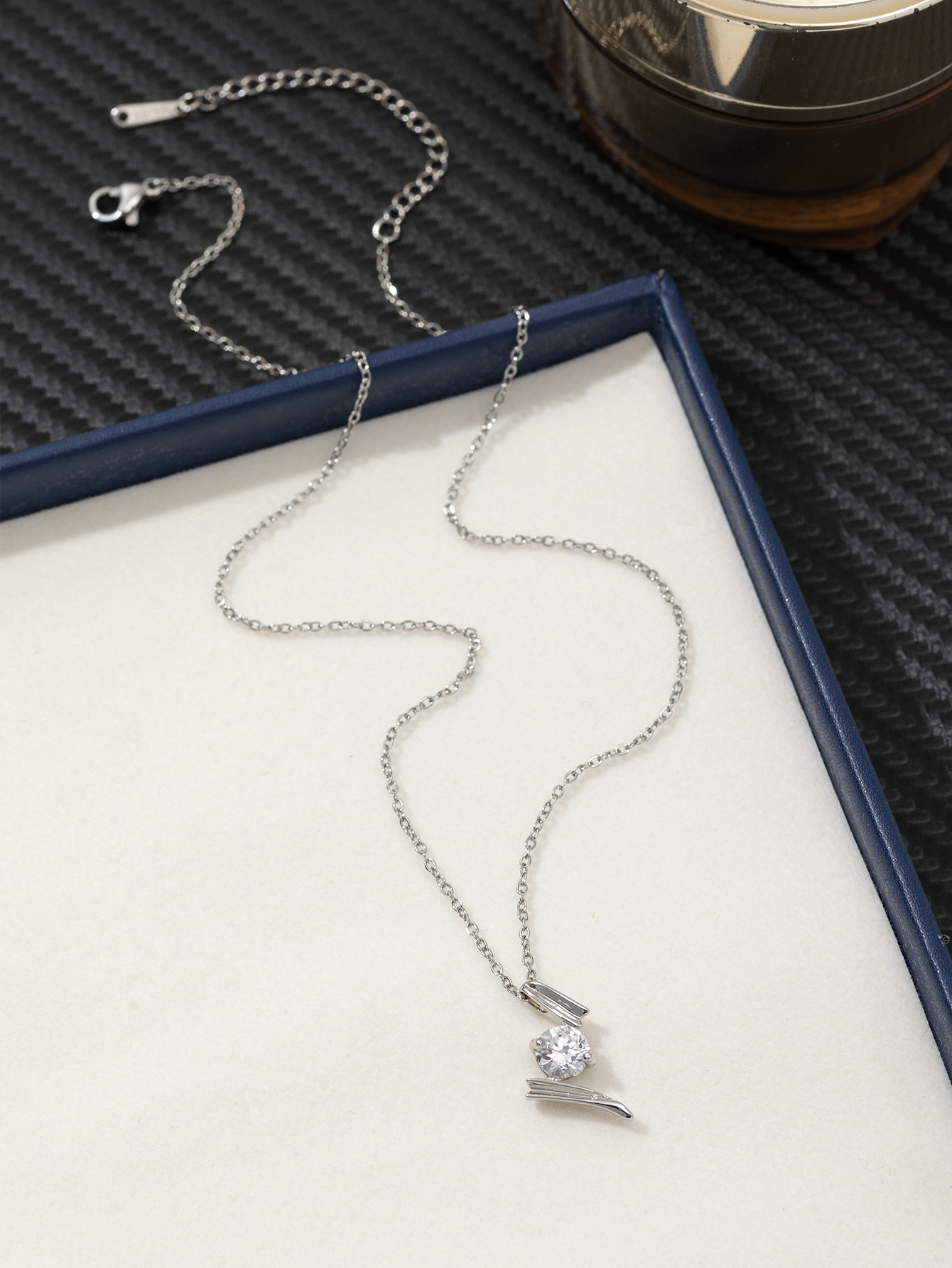 跨境合金锆石爱心花朵海豚简约百搭高级感吊坠项链锁骨链女批发潮详情11