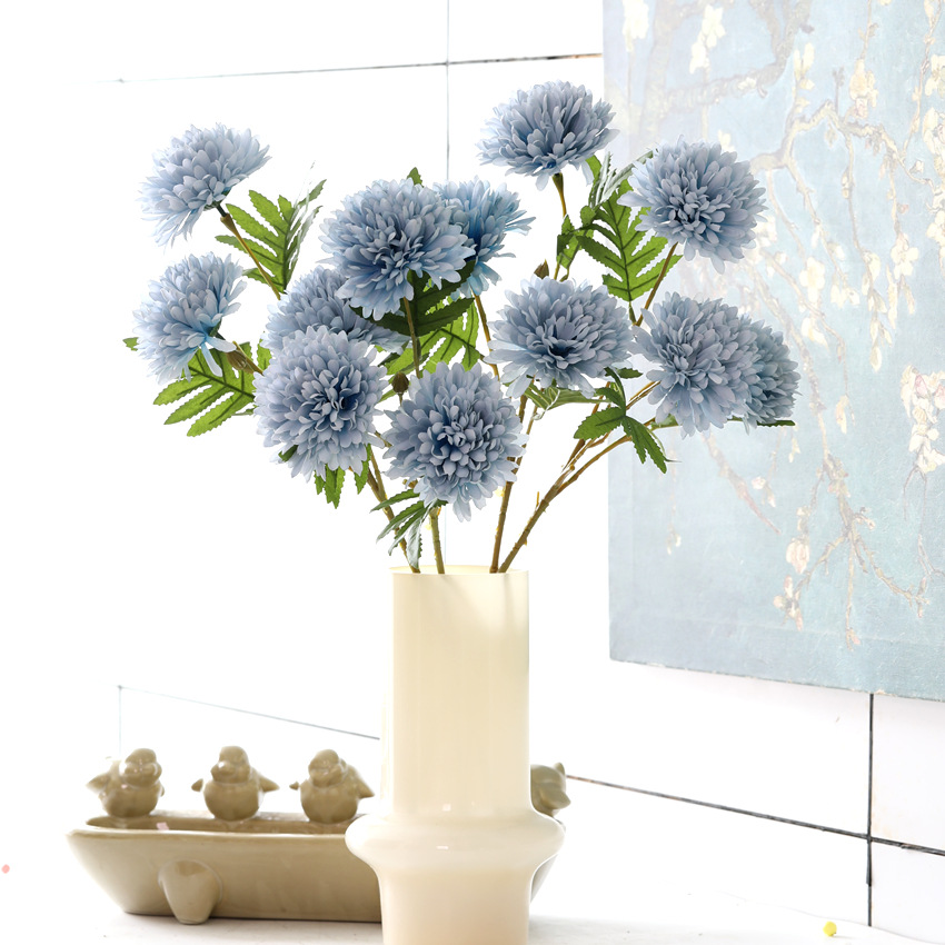 Factory direct sales of 3 round chrysanthemum artificial flowers, silk flowers, chrysanthemum home decoration scene arrangement, ball chrysanthemum artificial flower gift box, bright and realistic, with outstanding temperament pic 3