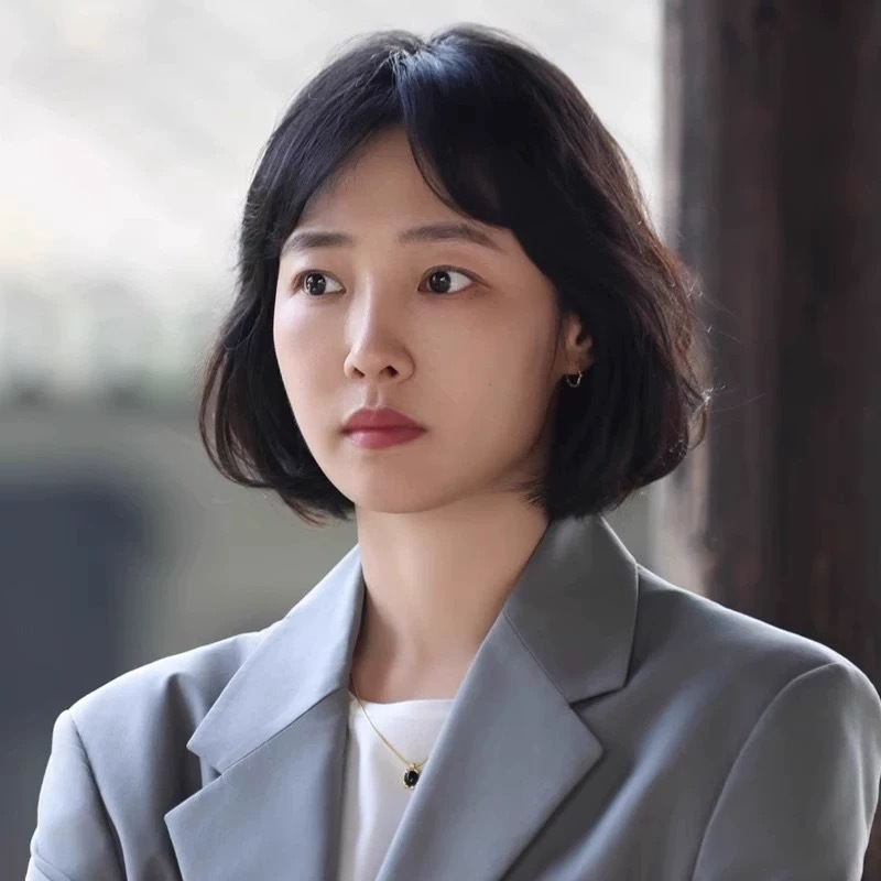 好团圆向前白百何同款金色黑玛瑙项链 叠戴配饰高级感轻奢蛇骨链详情7