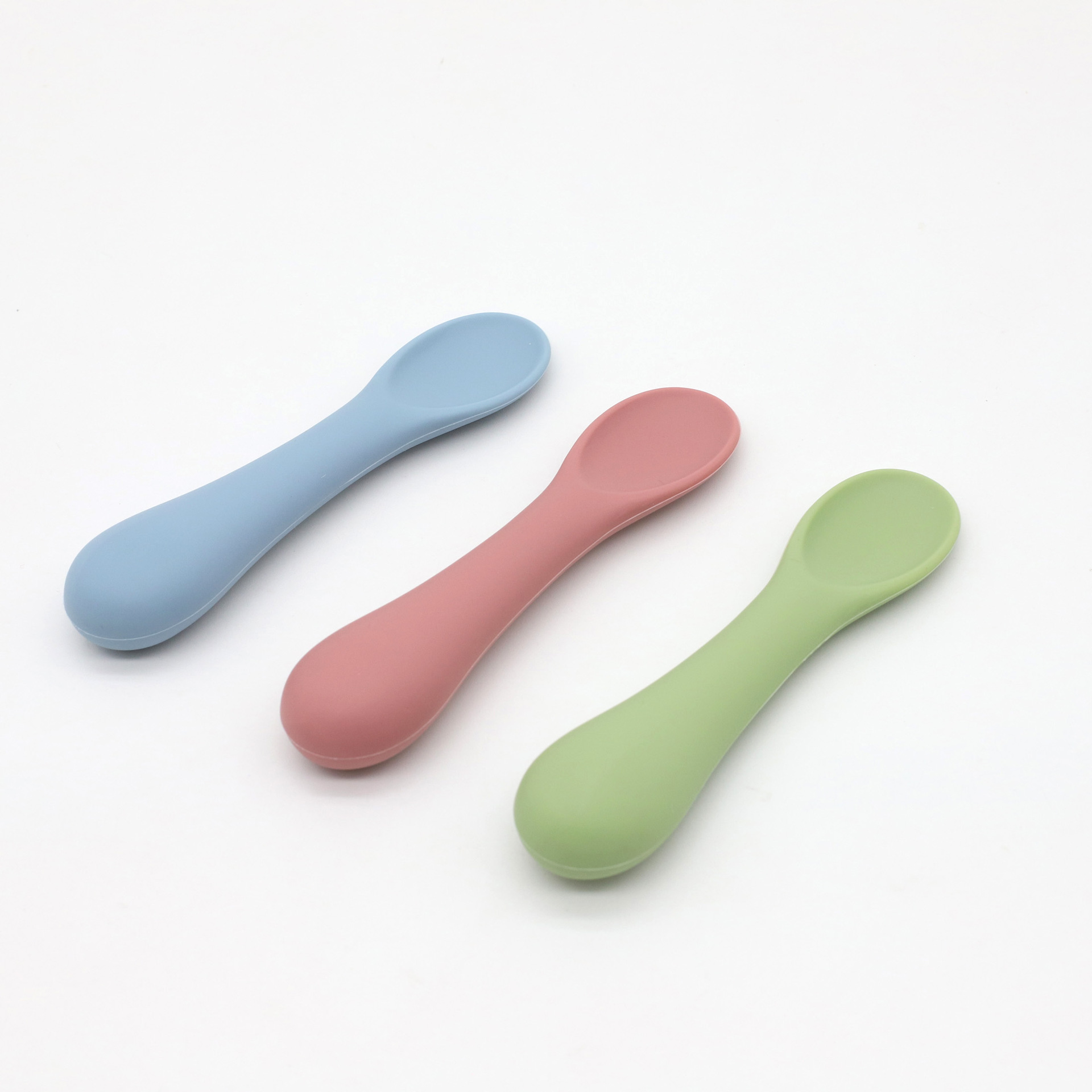 跨境热销宝宝学吃饭训练勺子一体成型婴儿喂养辅食短柄硅胶软勺子详情4