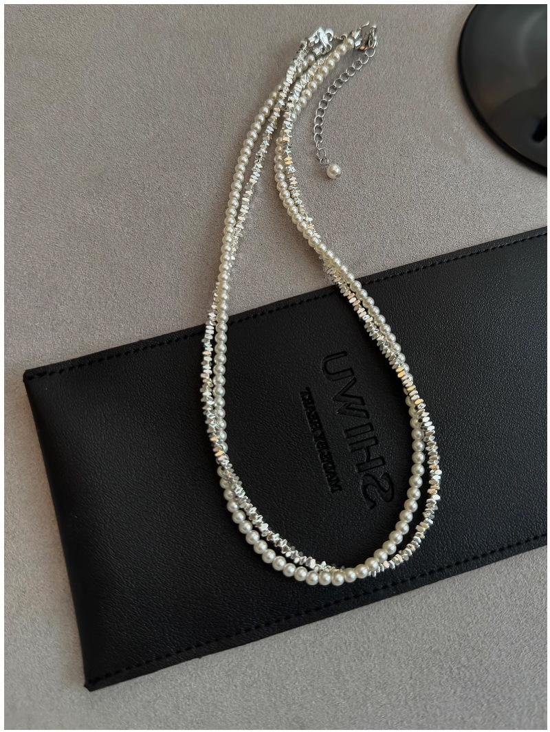 Double-layer stacked silver pearl necklace accessory for women, a light luxury and niche collarbone chain with a high-end look pic 22