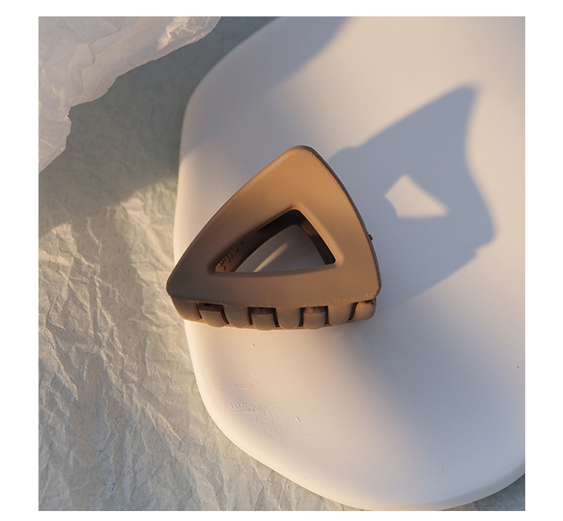 High-end style clips, triangular small gripper headwear, half-tied ponytail, shark clip at the back of the head, female hair clip, hair grabbler pic 7