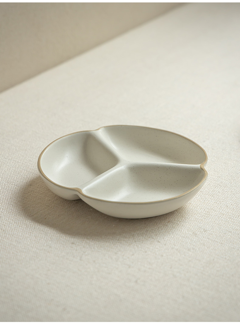 简约风陶瓷三格盘减脂定量分餐盘家用早餐盘水果盘配菜盘饺子盘详情3