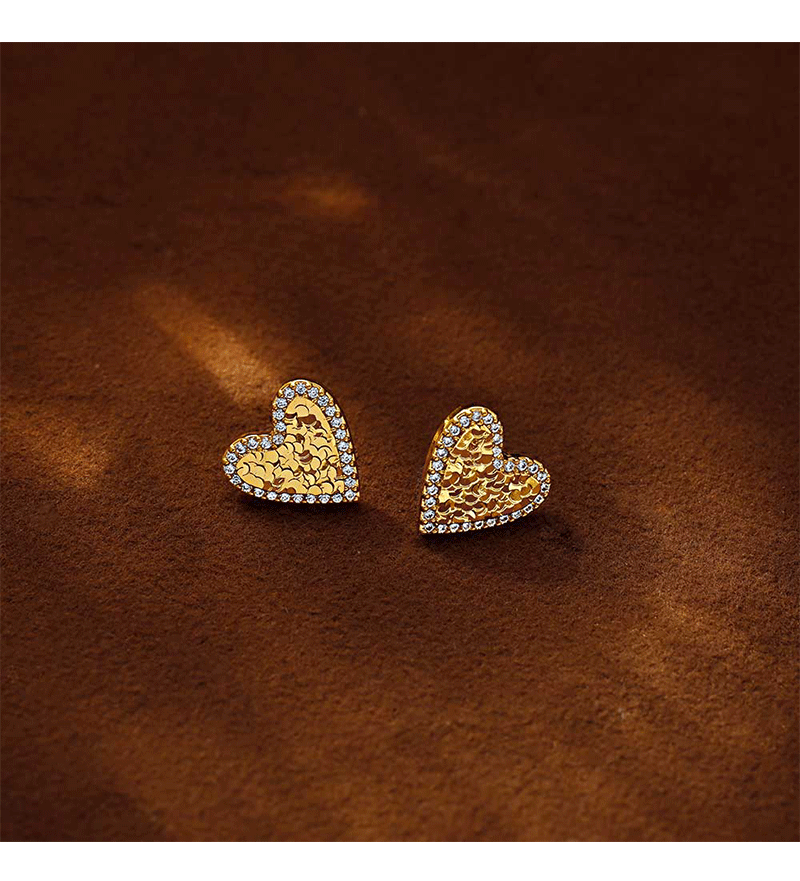 Hyacinth luz lujo commuter corazón con circonitas hielo triturado amor aretes mujer moda simple tendencia orejas hueso accesorios pic 9