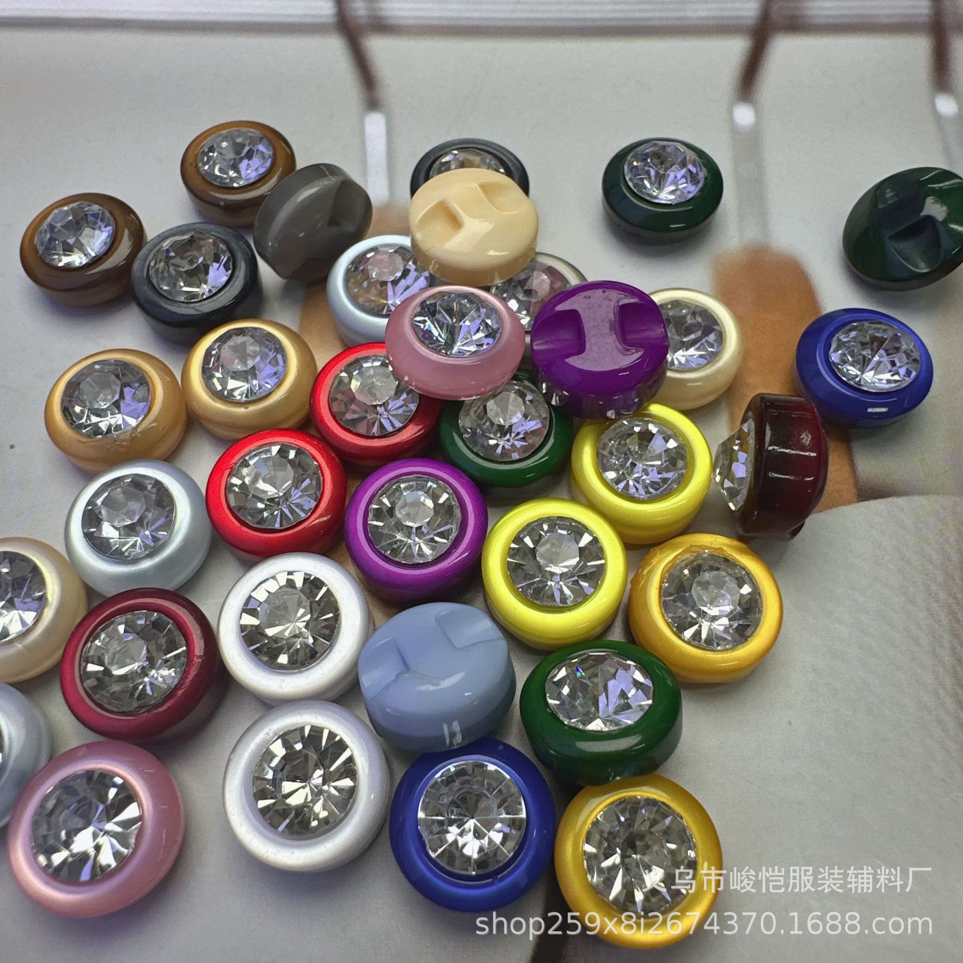 新款简约小香风三色圆形金属钻扣毛衣大衣毛呢皮草马甲西装外套扣详情28