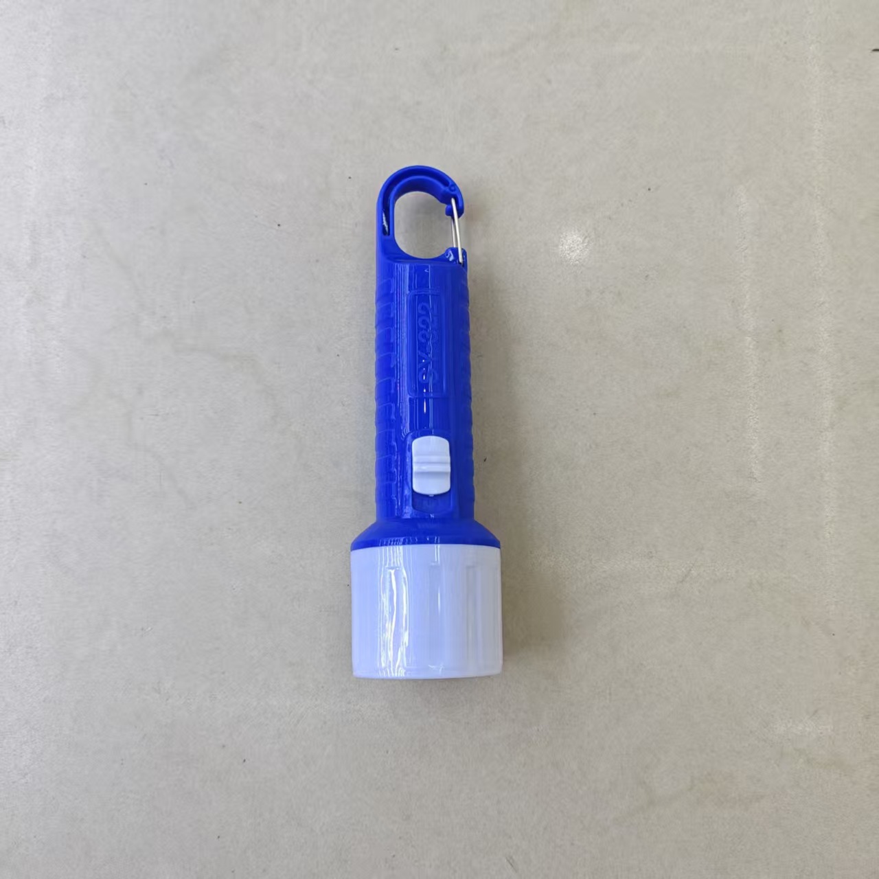 The new portable flashlight with a buckle design is an emergency lighting high-intensity flashlight that can be replaced with an electronic 322 pic 5