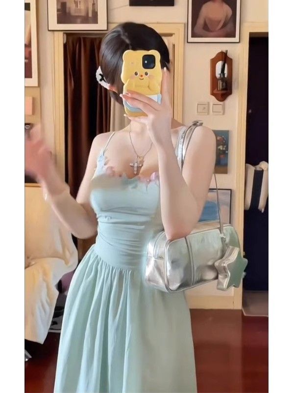 法式绝美吊带连衣裙子女2025夏季新款小个子海边度假气质仙女长裙详情5