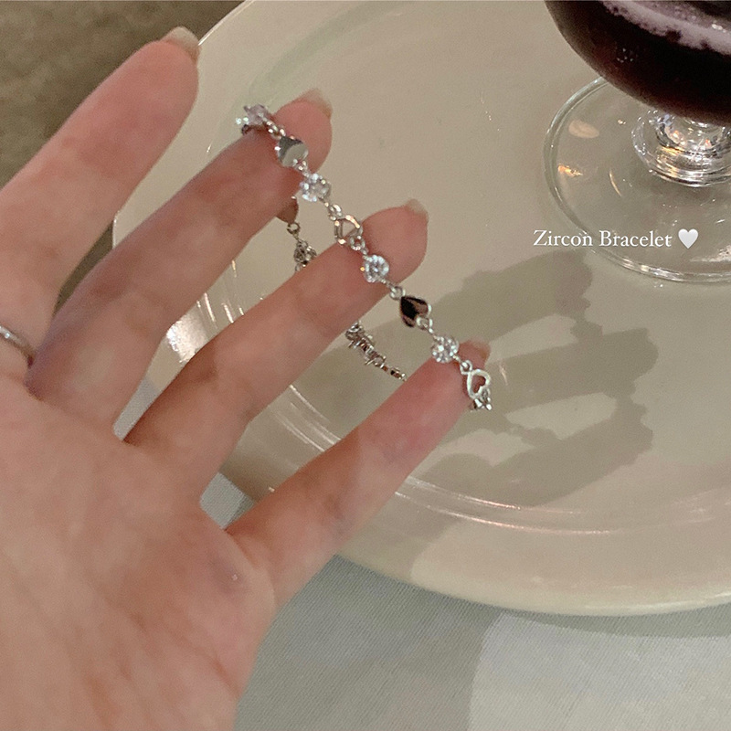 甜酷爱心锆石手链女生ins简约小众设计学生镂空心形手饰百搭礼物详情1