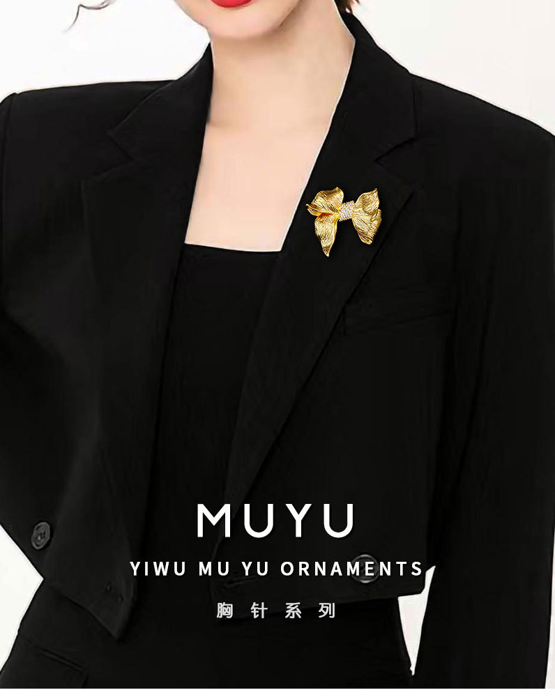 European and American style light luxury bow brooch, original design, simple and versatile, exquisite brooch, new autumn and winter suit pin pic 10