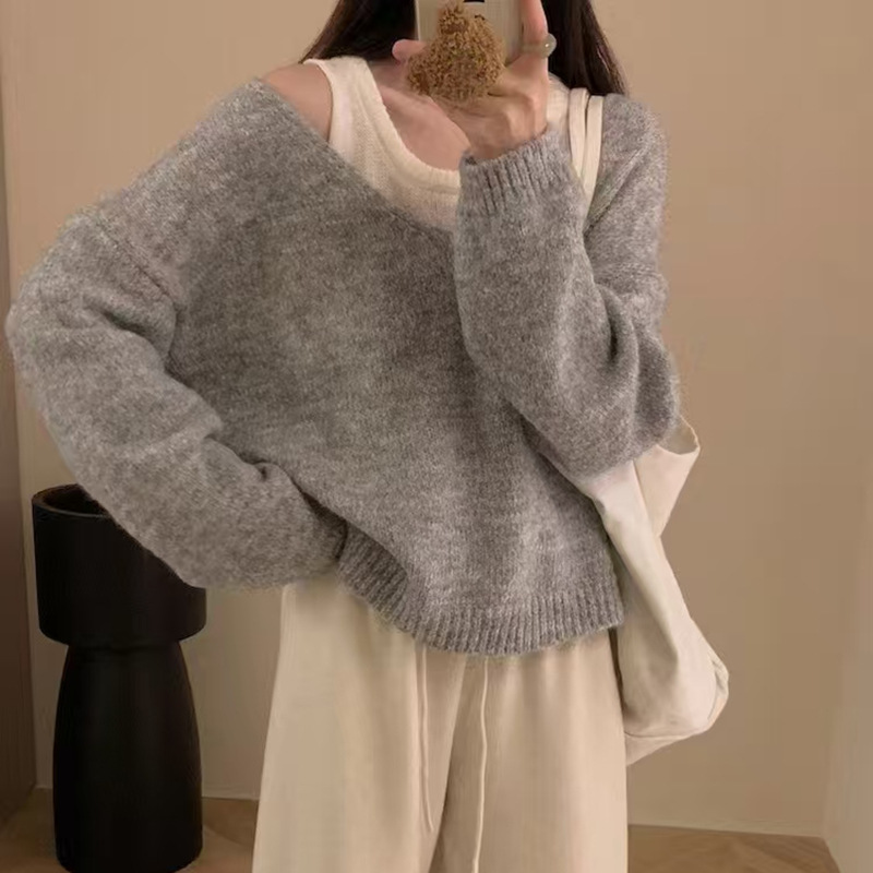 New gentle cake round-neck embroidered sweater for women in autumn and winter, Korean cartoon style, youthful and versatile knitted sweater for women in autumn pic 1