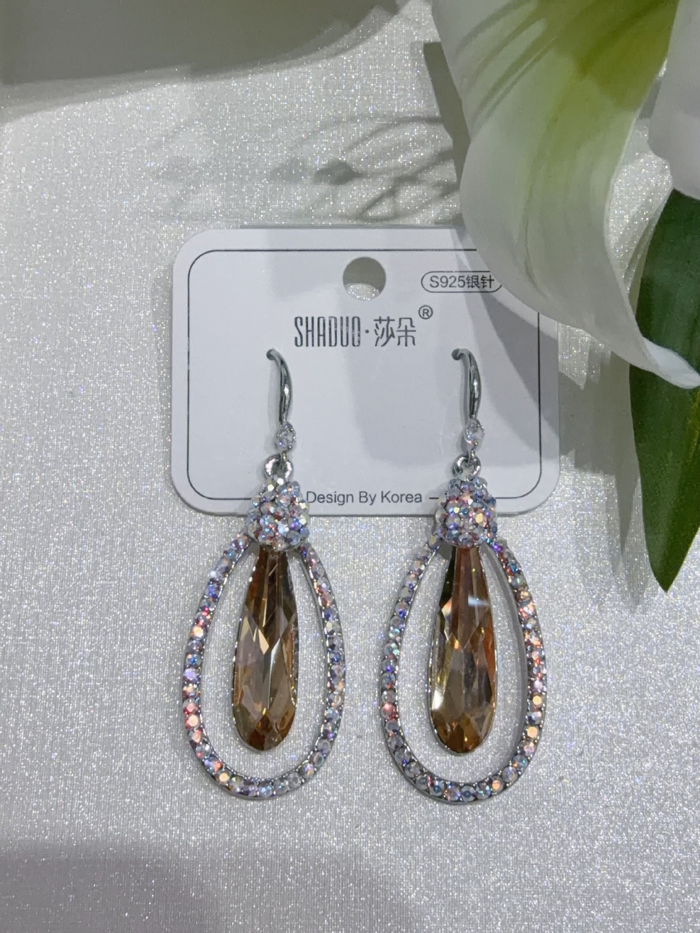 复古优雅气质大气水滴镂空施家水晶耳环女小众设计高级感精致耳坠详情3