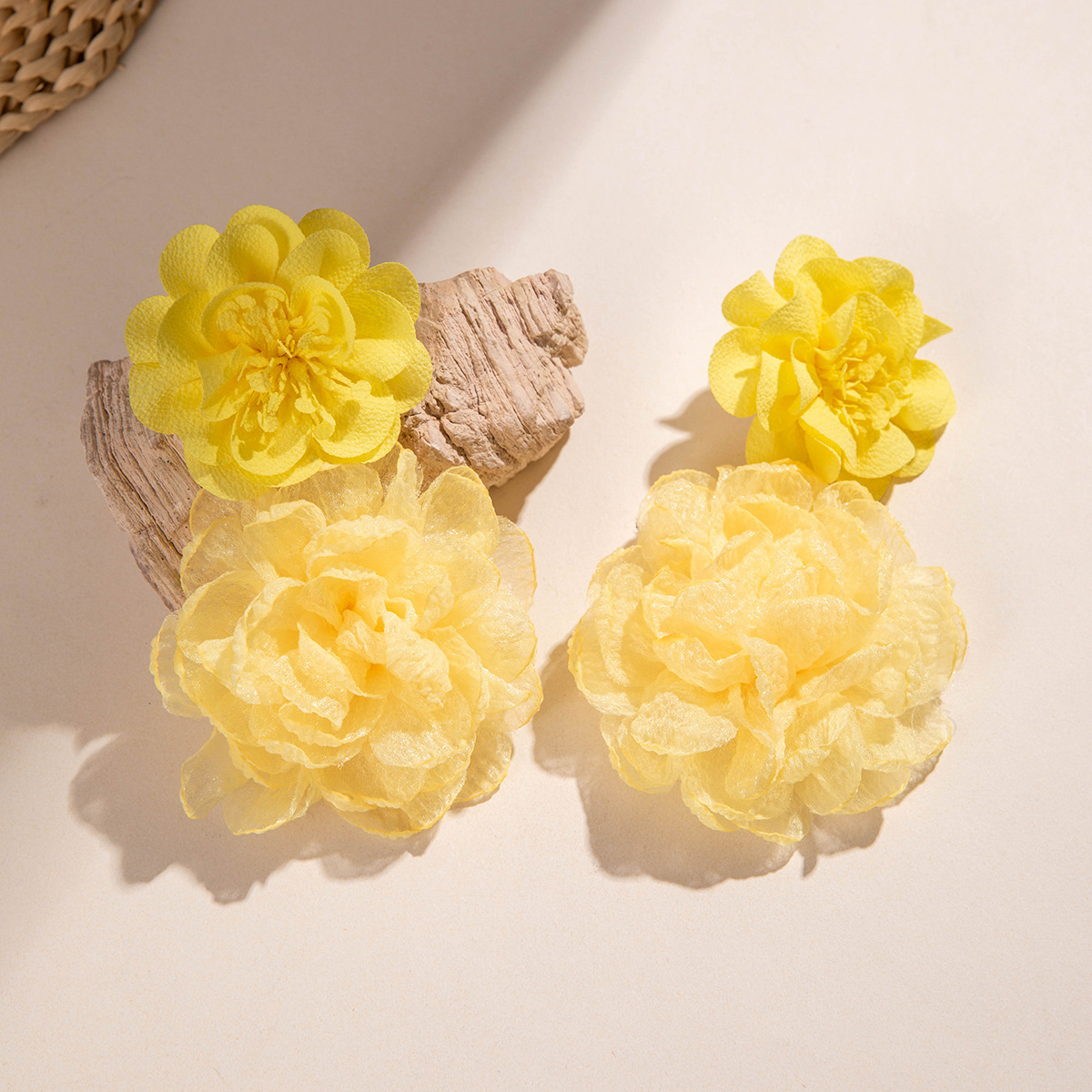 欧美跨境饰品时尚不规则立体花朵设计耳饰夸张彩色烤漆花瓣耳环详情15