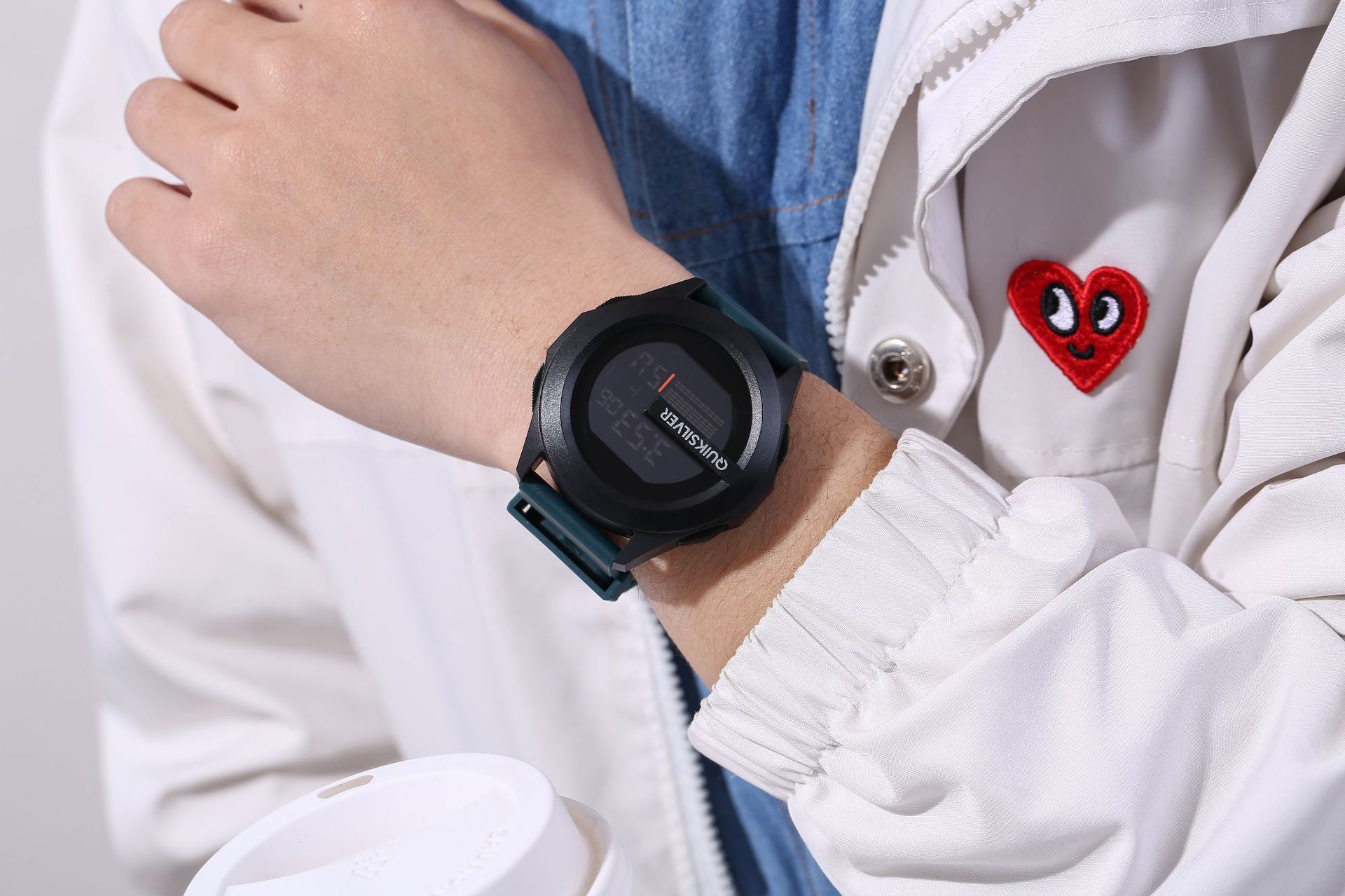 QIKSILVER唛新品男士科技电子表多功能防水夜光潮流学生电子手表详情7