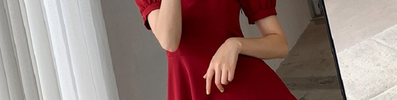 帮手描述图：2022夏季新款复古赫本风小黑裙胖妹妹收腰显瘦方