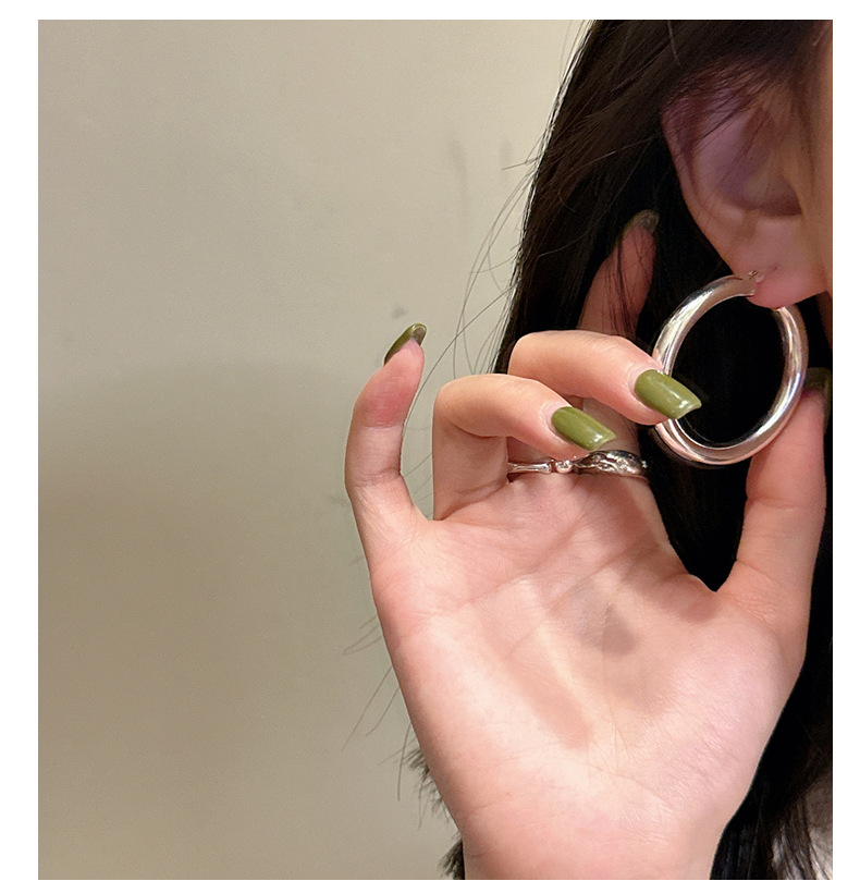 S925 sterling silver Korean version, niche design, large ear loops, smooth ear buckles, fashionable and individual Korean style blogger earrings and earrings pic 19