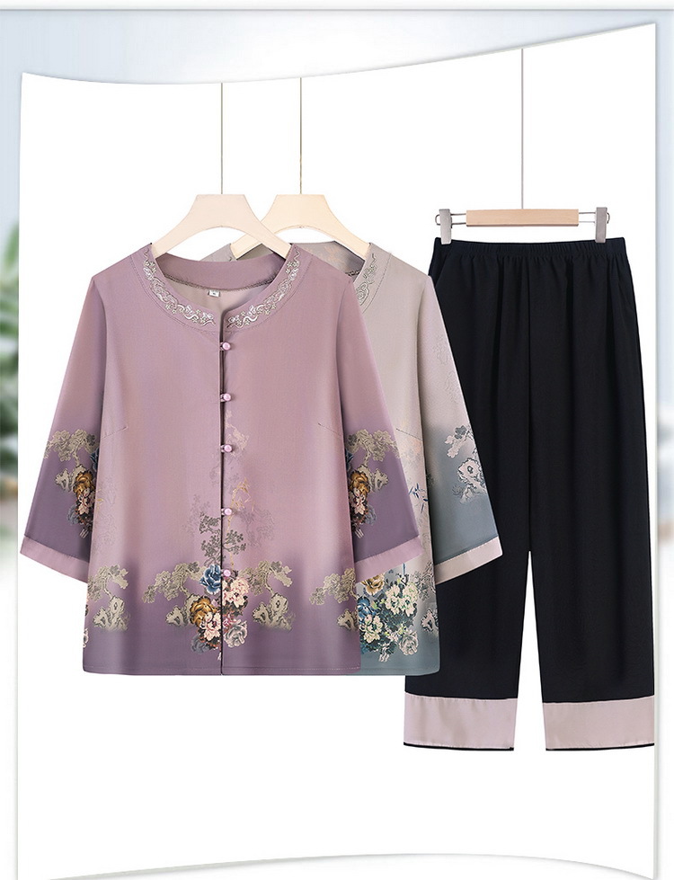 A purple embroidered sportswear top with a Chinese trend and black seven-point yoga pants for a slimming, breathable and casual look pic 15