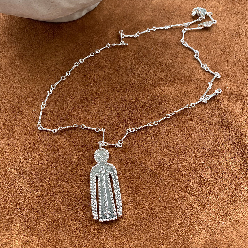 欧阳娜娜同款胡椒盐冷静人偶项链黄铜电镀厚银小众设计锁骨链详情3