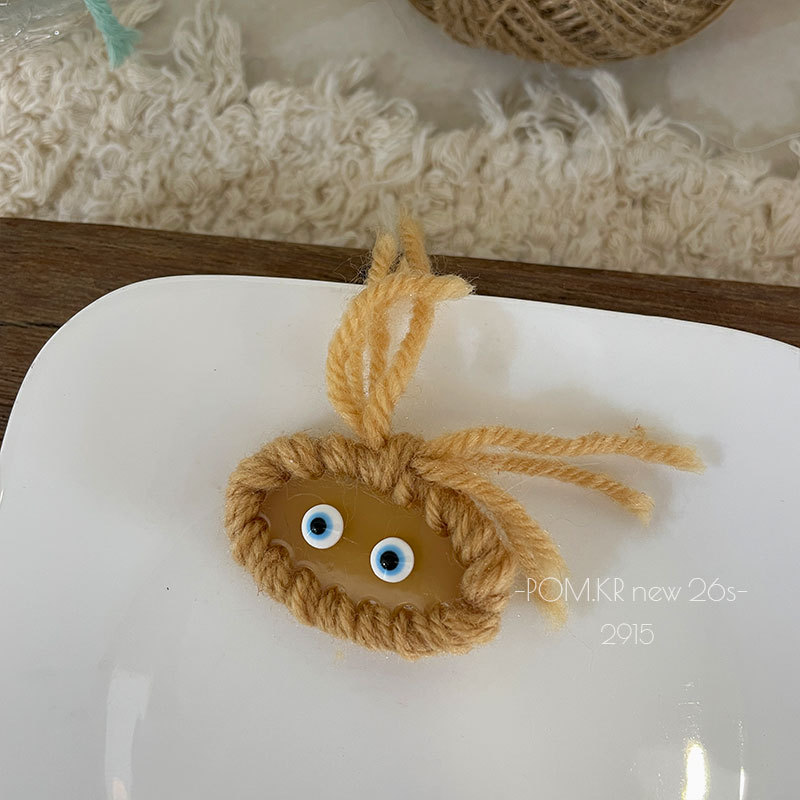 pom.kr新款秋冬创意复古毛绒绒几何边夹可爱碎发刘海夹百搭鸭嘴夹详情12