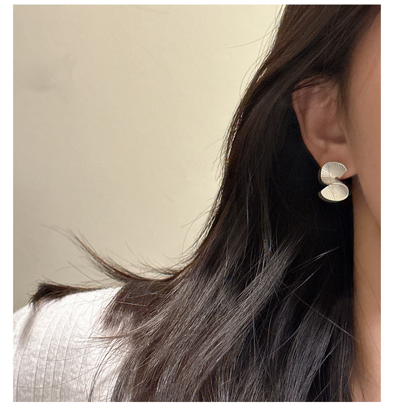 S925 sterling silver Korean version niche design fan-shaped stud earrings, a matte retro earring accessory with a Korean fashionable feel pic 18