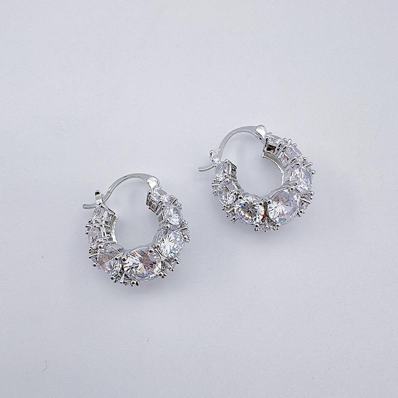 柏伶饰品网红高级感锆石圆环耳扣个性小众时尚百搭耳钉超闪耳环女详情7