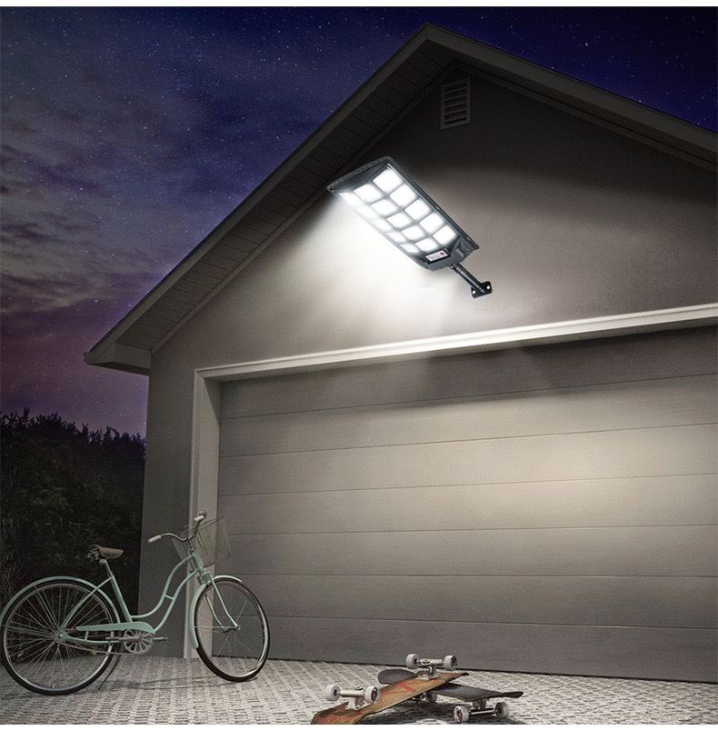 长苏私模亚马逊爆款三面发光太阳能灯光控遥控户外防水庭院小壁灯详情5