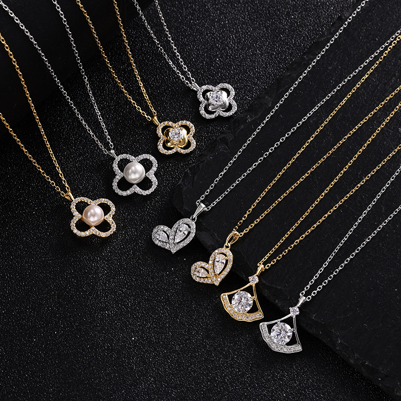 Zhuoheng Zhenxuan s925 Pure Silver Clover Necklace with micro-inlaid zircon, exquisite and compact design, fashionable little dress necklace for women pic 4
