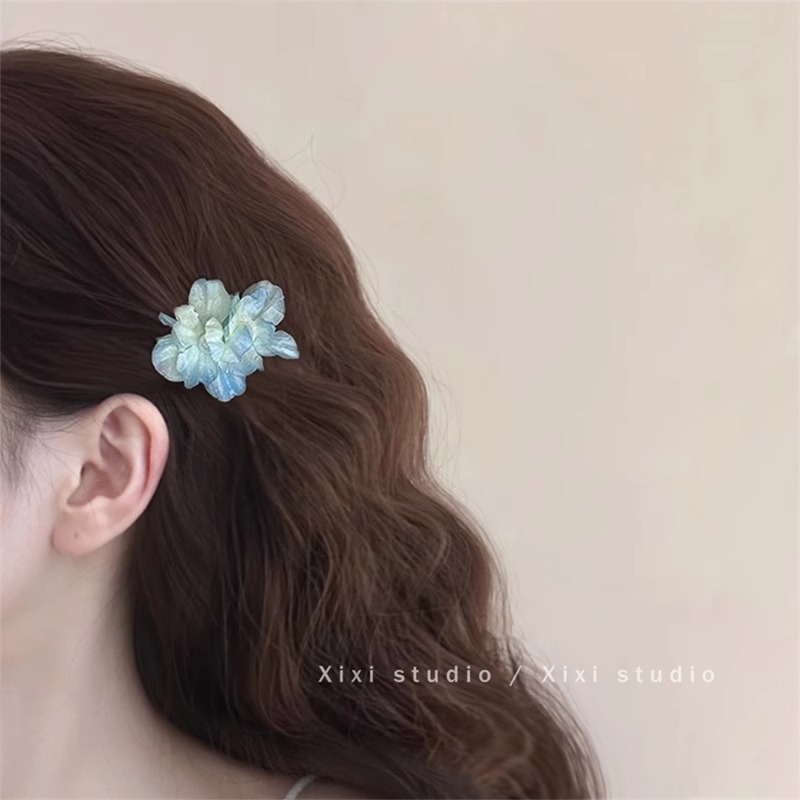 Pearl flower-shaped hair clips with small floral patterns on the head, creating a trendy atmosphere. Side clips for girls pic 2