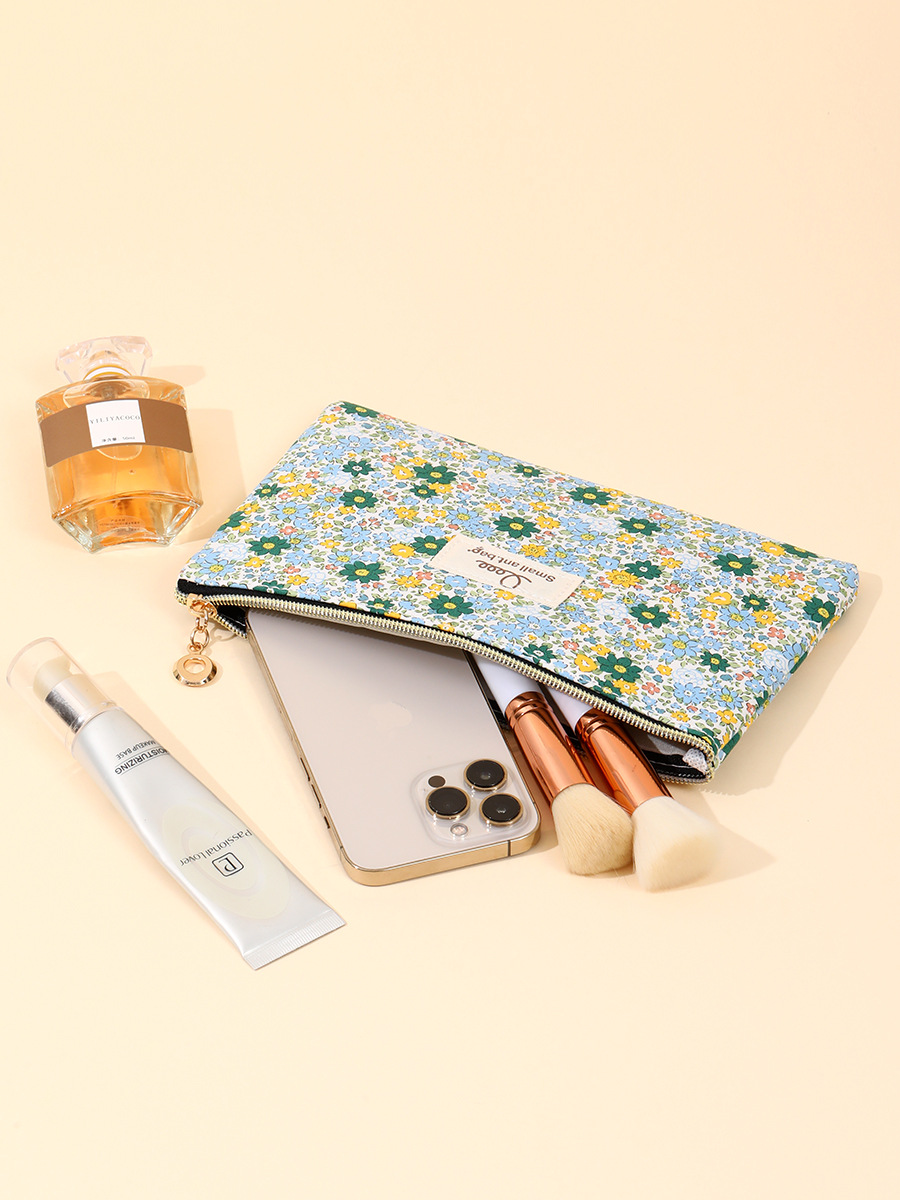 跨境新款女士碎花化妆包小清新花朵洗漱包便携拉链彩妆收纳包详情6