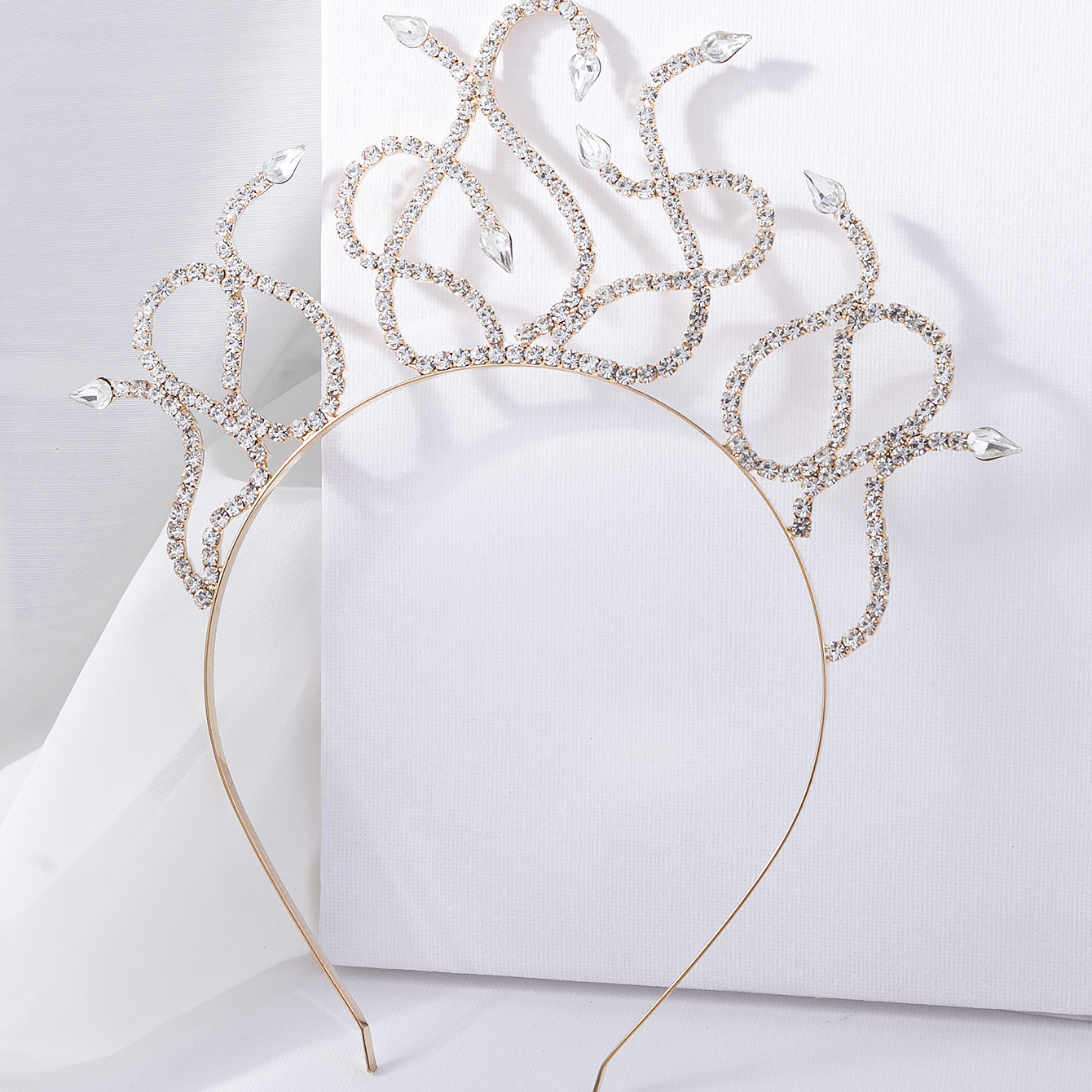 Halloween hair accessories, cross-border claw chains, exaggerated hydra, water diamond hair bands, festive atmosphere, gilded party and gathering headwear and hair accessories pic 5