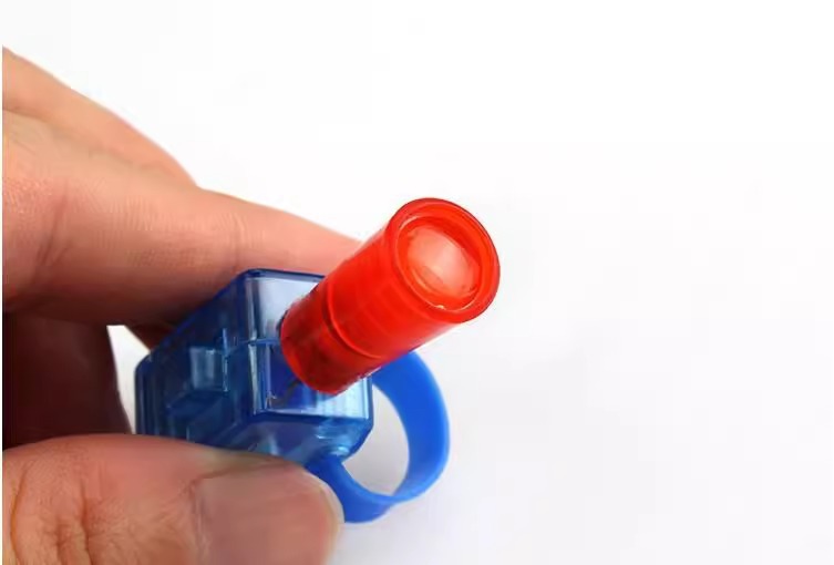 凹凸曼手指投影灯儿童发光玩具男孩卡通图案指尖手指灯投影手电筒详情6