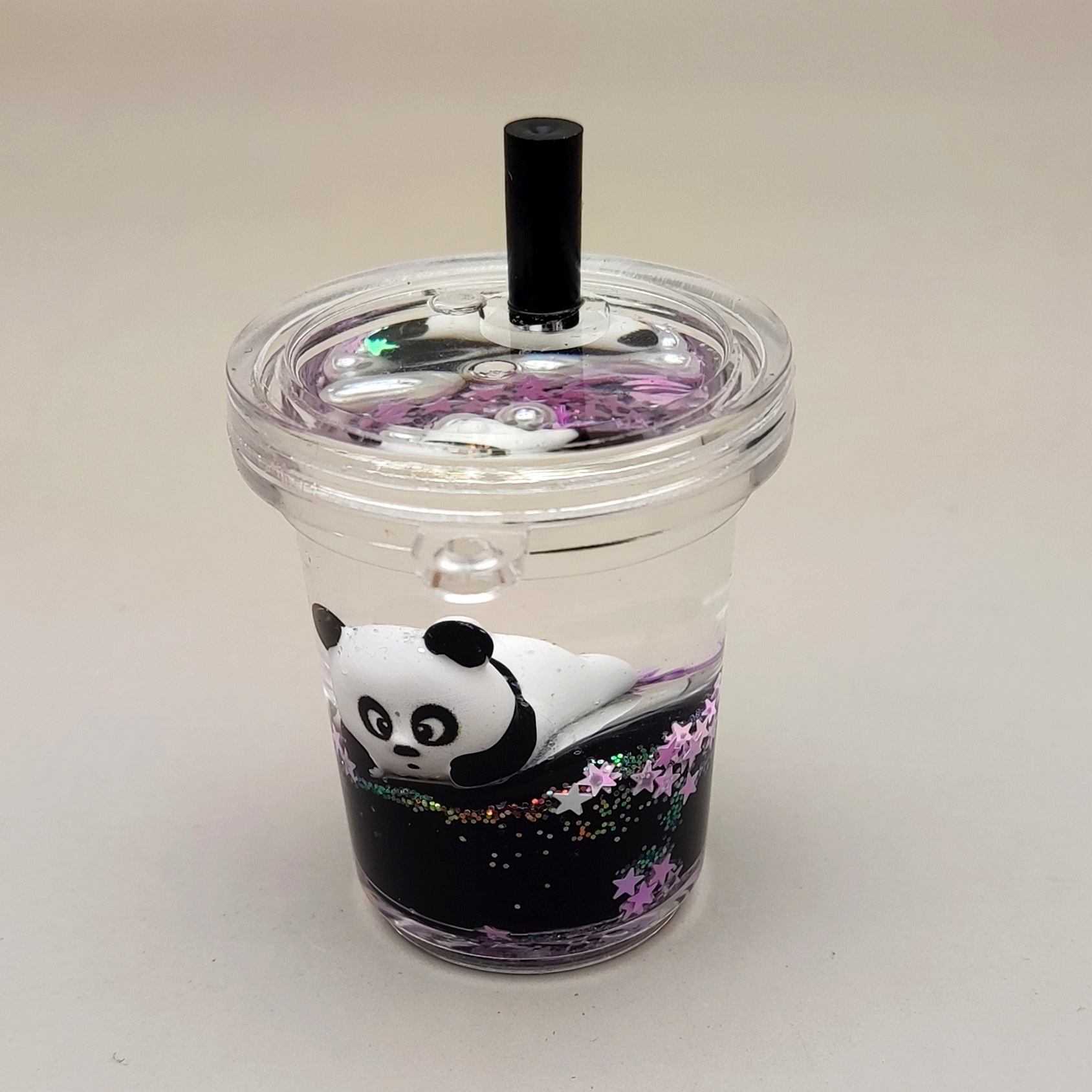 创意亚克力入油流沙瓶奶黑色爆闪熊猫系列钥匙扣汽车配饰桌面摆件详情4