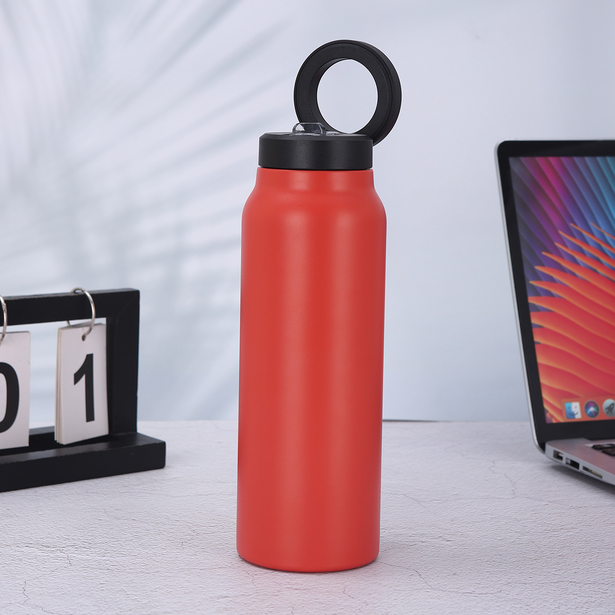 Cross-border portable magnetic lid space kettle, stainless steel double-layer insulated cup with straw, mobile phone stand, sports water kettle pic 9