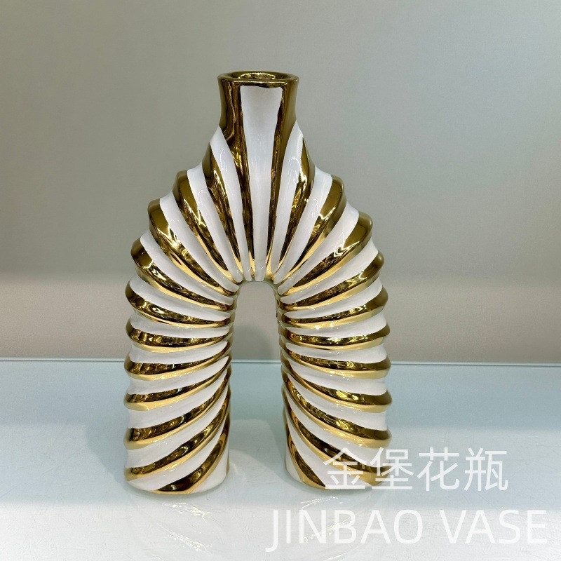 Nordic popular ceramic vase, gilded office and living room decoration item, fresh flower simulation flower arrangement, flower container, heart pic 5