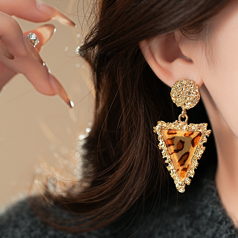 钢针圆形纹路三角形树脂豹纹耳钉夸张高级感耳环欧美时尚耳饰批发详情18