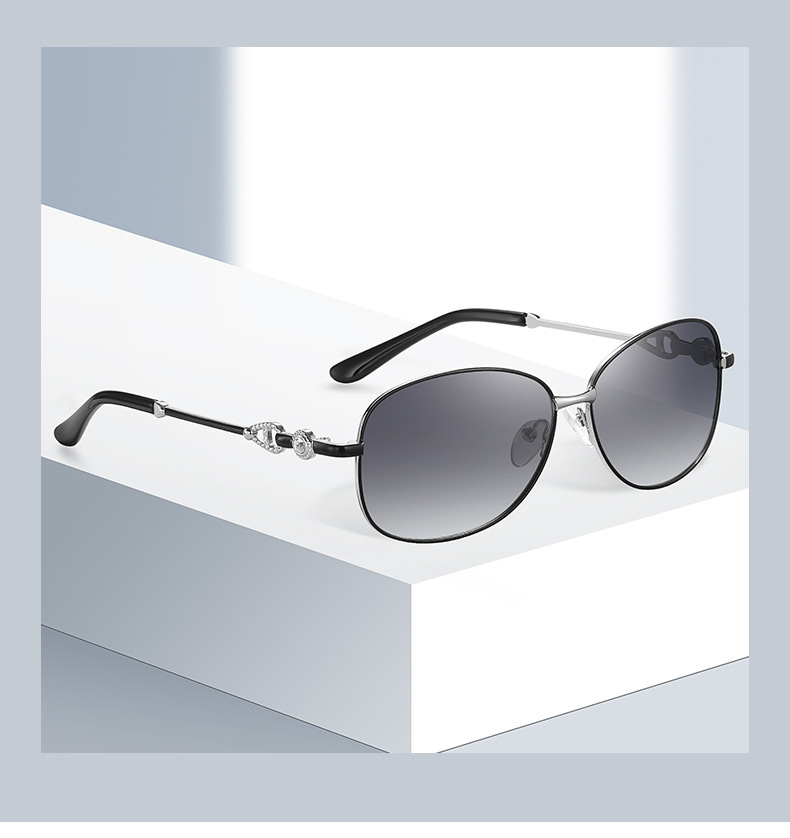 新款时尚镶钻女款眼镜遮阳眼镜612女士偏光太阳镜双色墨镜太阳镜详情4