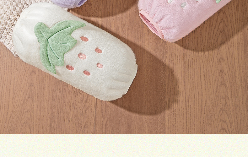 Winter cute strawberry sleeve, cartoon for girls, long adult office anti-dirt fluffy hand sleeves, plush sleeves pic 32