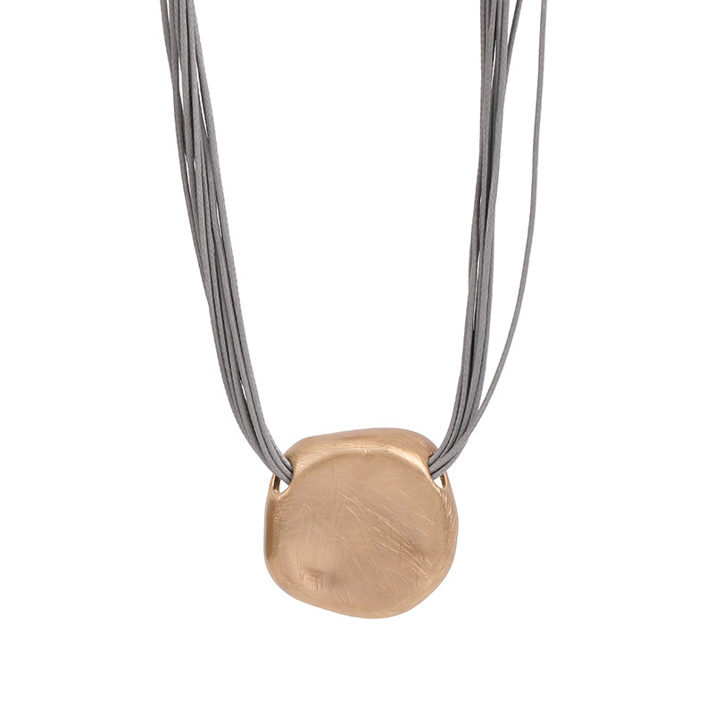 亚马逊跨境专供女士新款短项链圆形吊坠不规则皮绳拉丝设计锁骨链详情9