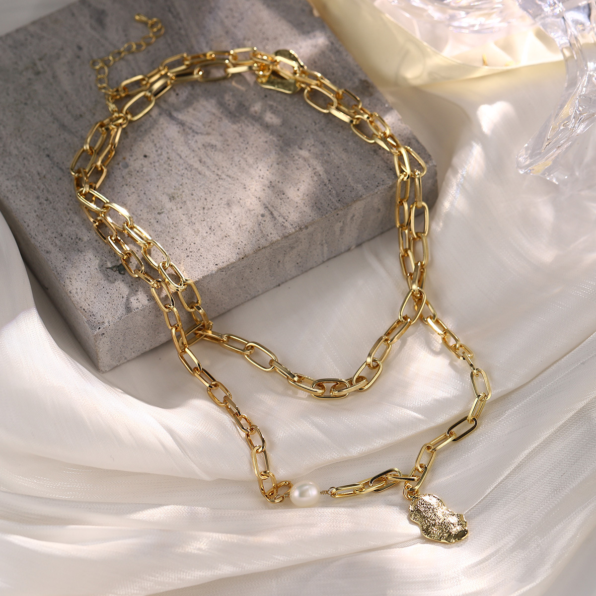 New pearl quality thick chain irregular texture tassel long bone chain necklace, high-end fashion clothing and accessories manufacturer wholesale pic 28