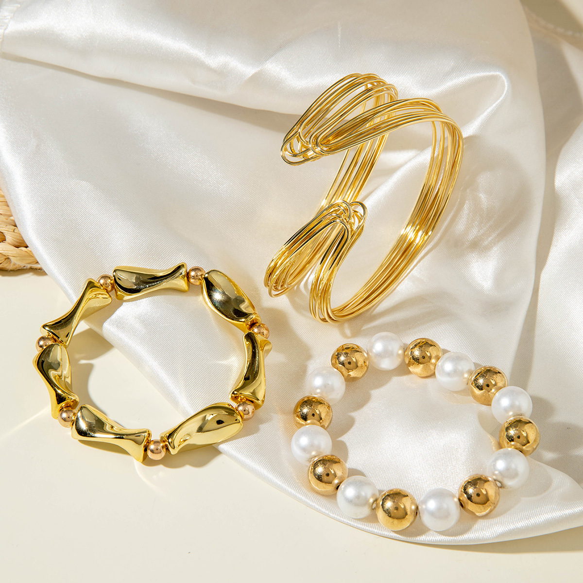 欧美跨境新款多层线条缠绕几何开口手镯套装朋克风波浪形串珠手链详情39