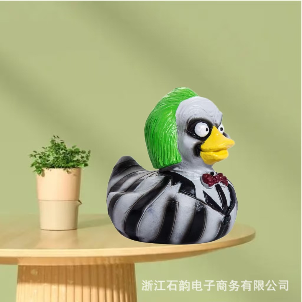 跨境新品厂家直销恐怖电影鸭子雕像万圣节礼物摆件超级有趣礼物详情6