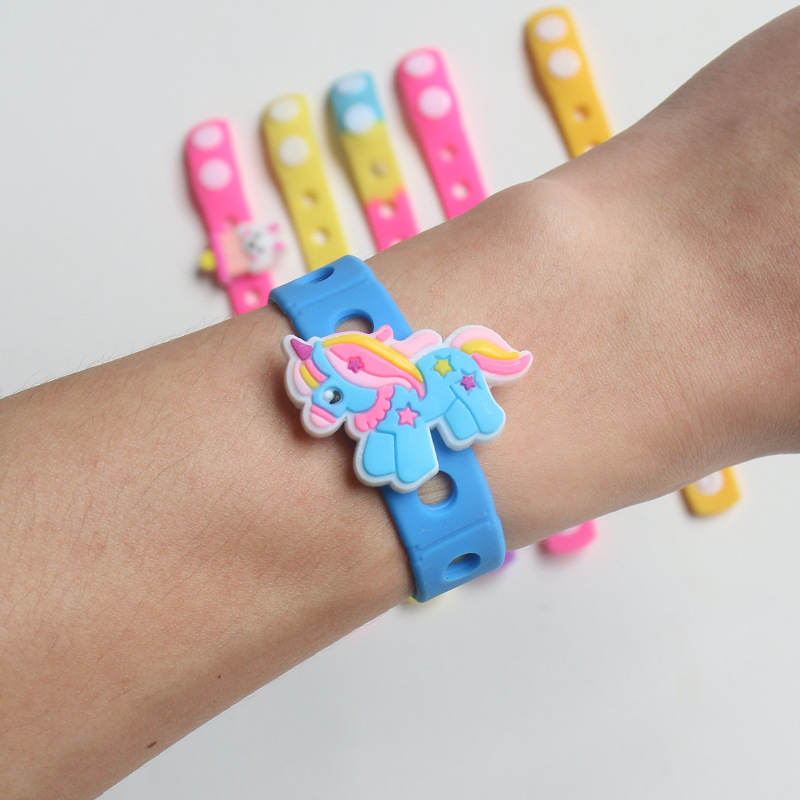 跨境DIY硅胶手环儿童洞洞手腕带子母扣可爱pvc软胶配件批发定制详情5