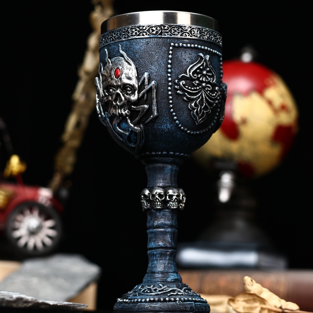Cross-border best-selling spider skull wine glass, resin stainless steel Halloween ghost head cocktail glass, creative wine sets pic 4