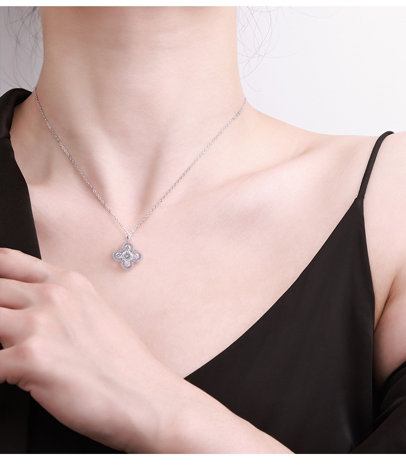 The S925 four-leaf Clover necklace, made of pure silver, is versatile and does not fade. It features a simple, luxurious and high-end design. It is a Mosan necklace pic 5