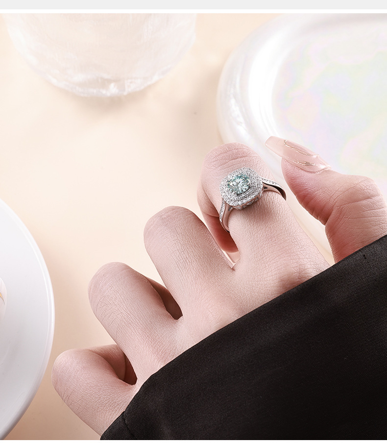 Zhuoheng Select S925 pure silver, light luxury, full diamond, a new Mosang ring with a small cube of sugar, a bestseller on the Internet pic 3