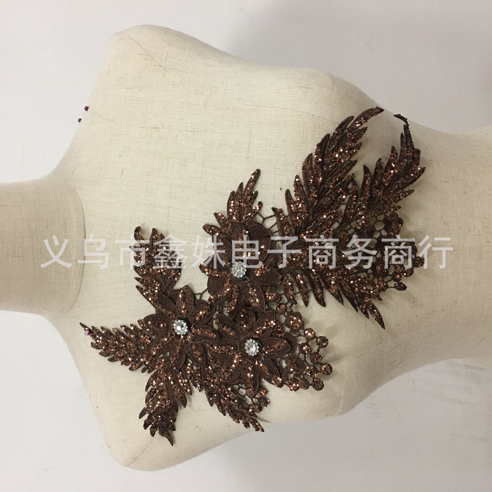 金线水溶女装领花花个 外贸蕾丝花边 婚纱礼服肚皮舞贴花辅料详情24