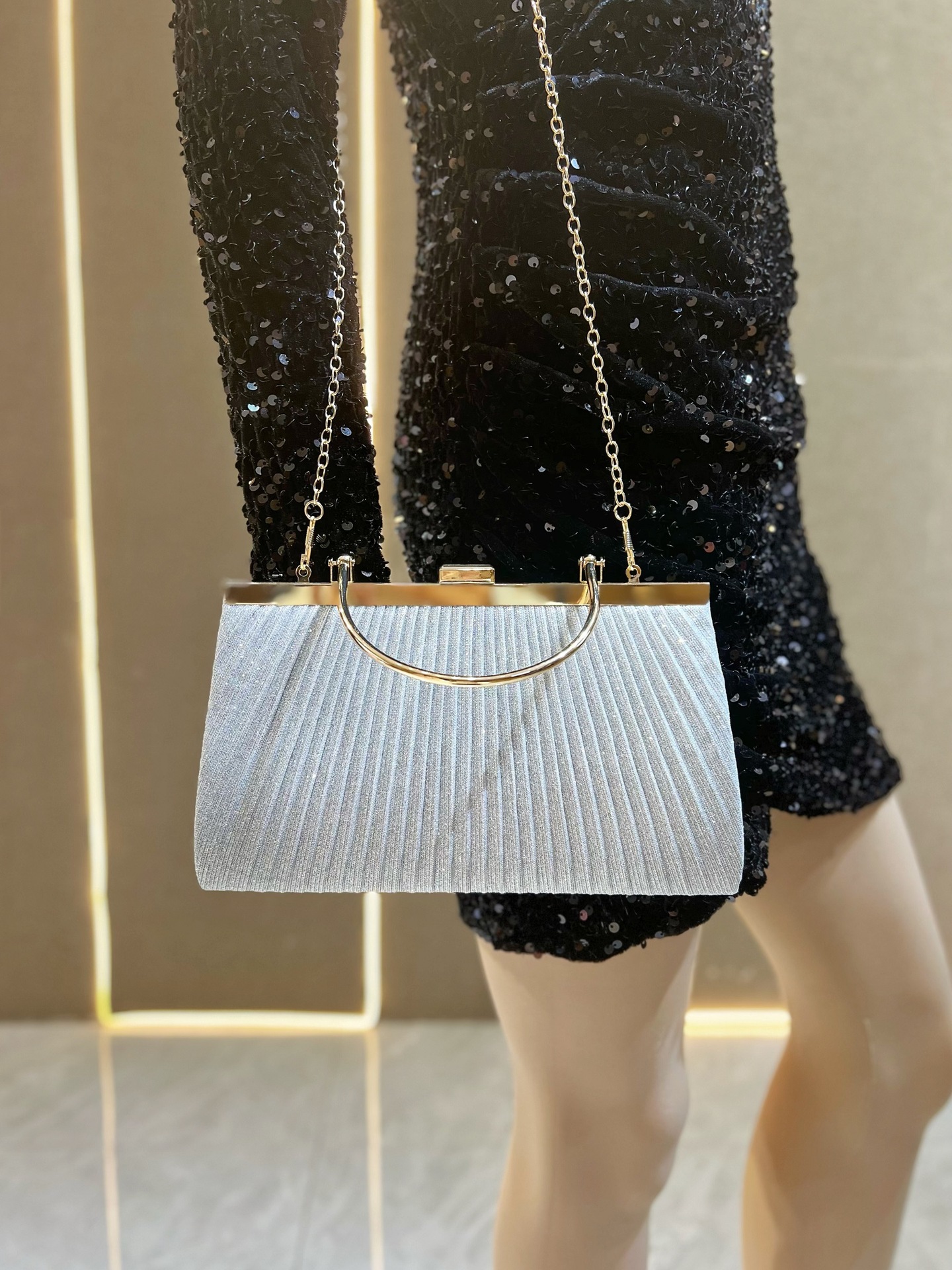 新款闪亮皱褶大容量手提包女公主包斜跨包晚宴包礼服包KTV手袋小详情19