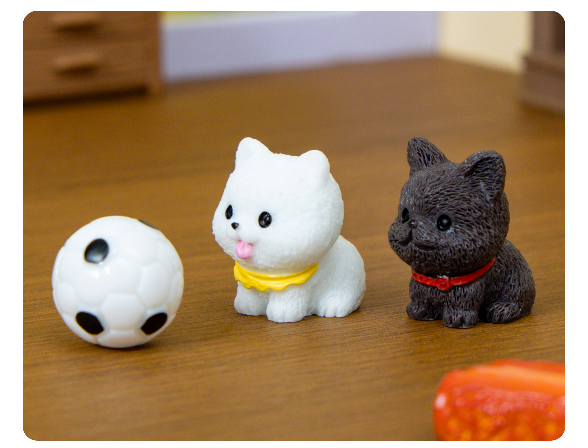 微景观仿真可爱围兜小狗家居桌面摆件创意车载饰品树脂工艺小摆件详情8