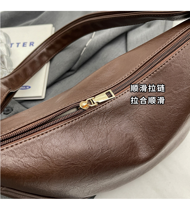 大容量包包女2023新款秋冬潮小众设计单肩斜挎包高级感复古饺子包详情4