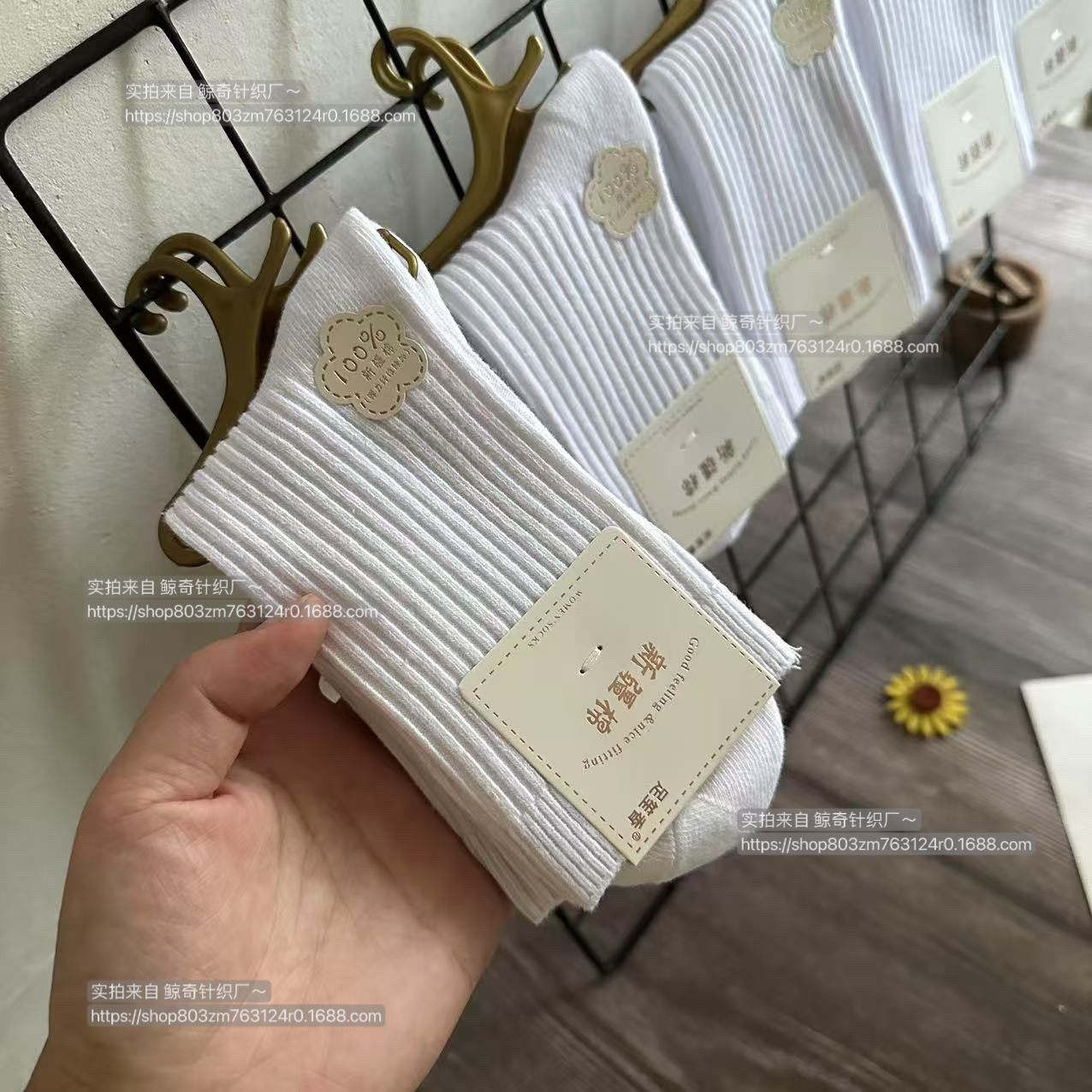 供商超纯色加厚袜子女秋冬中筒袜吸汗防臭棉袜男女士保暖长袜批发详情10